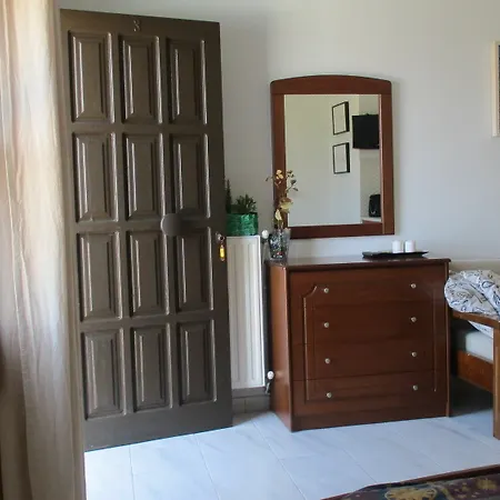 Kosta's House *